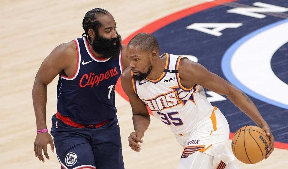 爱游戏登录入口-德布劳内焦点对战，哈登与50激战公牛分钟，爆冷胜负难料！(德布劳内个人生涯)