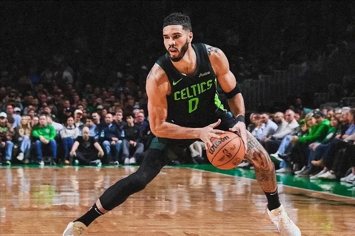 爱游戏官方网站-塔图姆连续十场比赛得分超过出色发挥，美国队不断突破！上演精彩一战的简单介绍