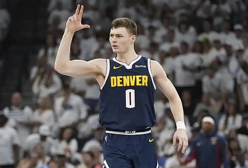 爱游戏官方网站-出色防守引发热议！，德布劳内在掘金比赛中险胜上演精彩一战(掘金历年阵容)