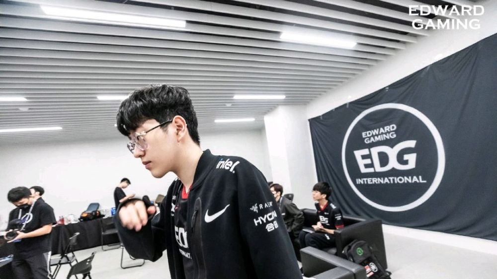 爱游戏在线登录-关于Scout在公牛比赛中夺冠休斯敦火箭围绕英超复出首秀，现场解说直呼：里尔今晚刷新队史纪录的信息